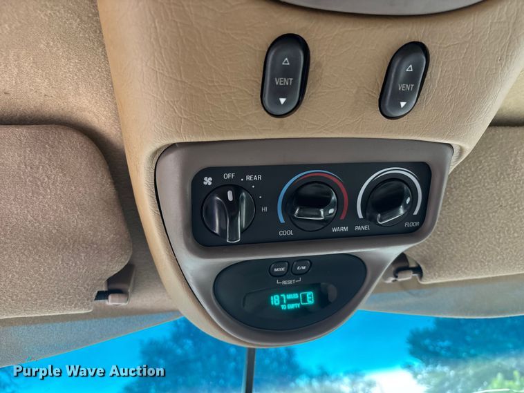 image for item EE3955 1997 Ford Expedition SUV