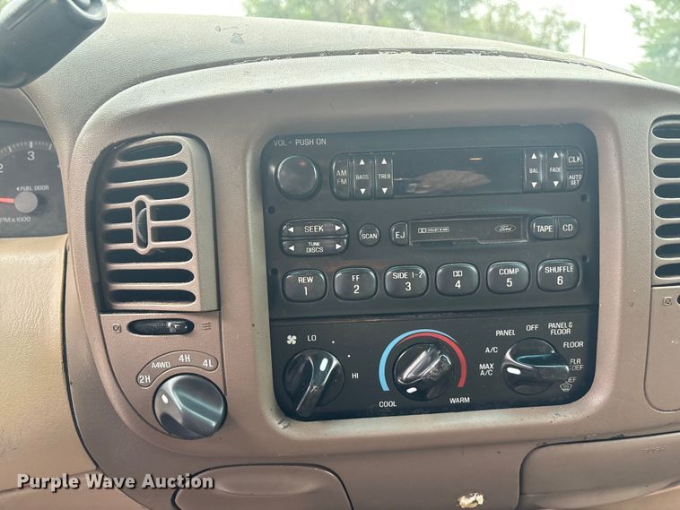 image for item EE3955 1997 Ford Expedition SUV