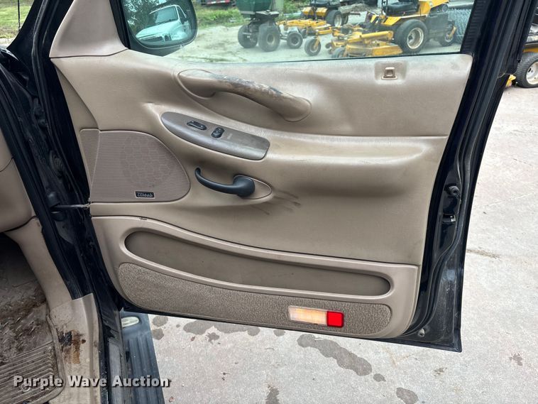 image for item EE3955 1997 Ford Expedition SUV