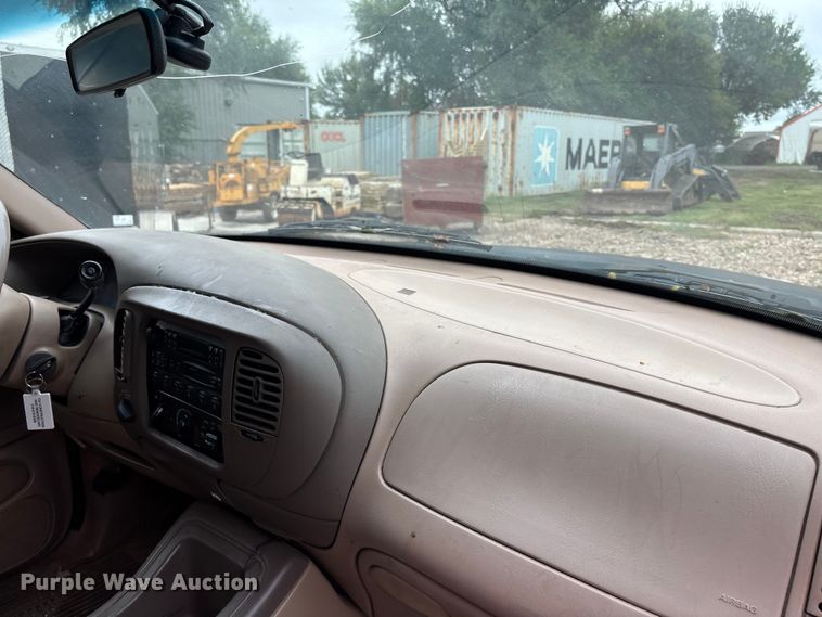 image for item EE3955 1997 Ford Expedition SUV