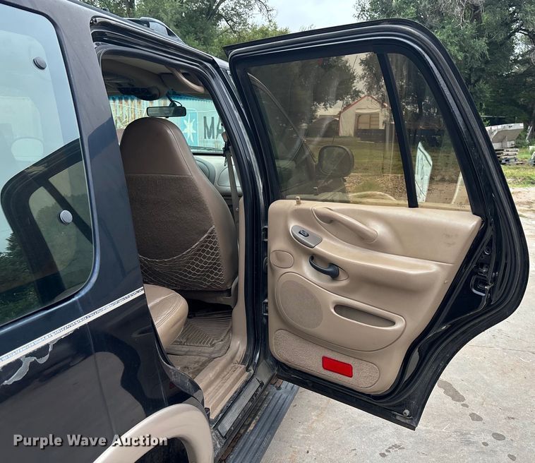 image for item EE3955 1997 Ford Expedition SUV