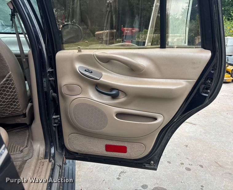 image for item EE3955 1997 Ford Expedition SUV