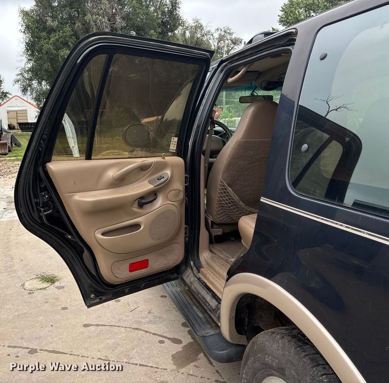 image for item EE3955 1997 Ford Expedition SUV