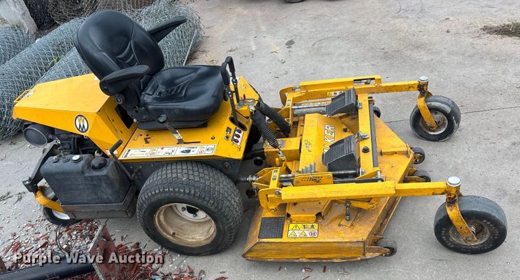 image for item EE3963 Walker  MH27I-16 ZTR lawn mower