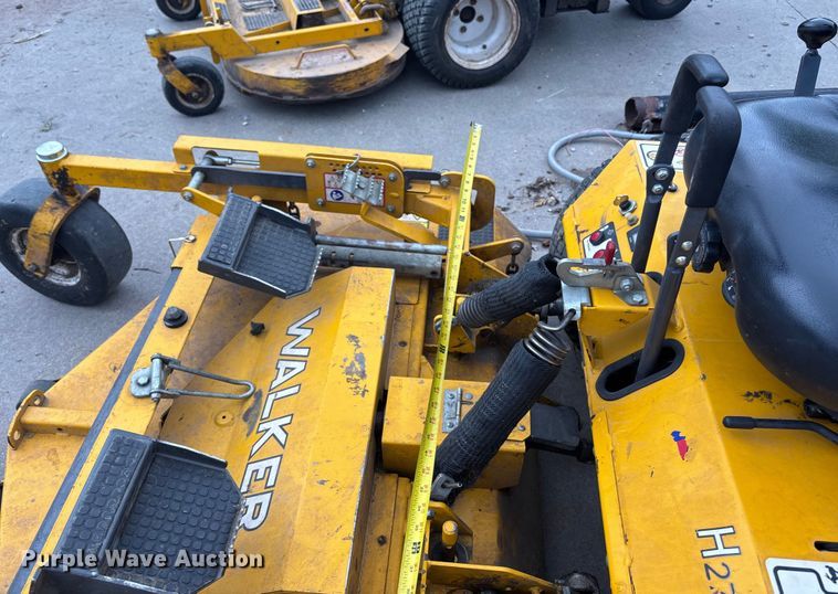 image for item EE3963 Walker  MH27I-16 ZTR lawn mower