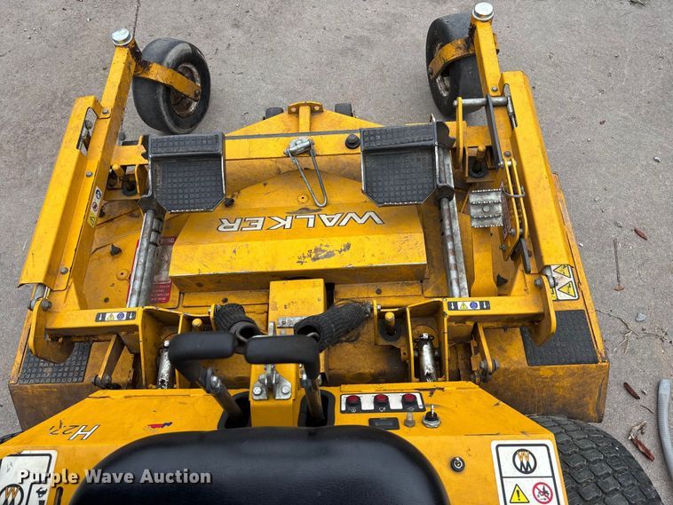 image for item EE3963 Walker  MH27I-16 ZTR lawn mower