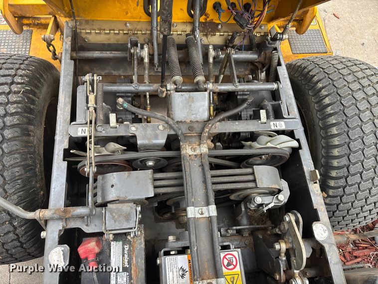 image for item EE3963 Walker  MH27I-16 ZTR lawn mower