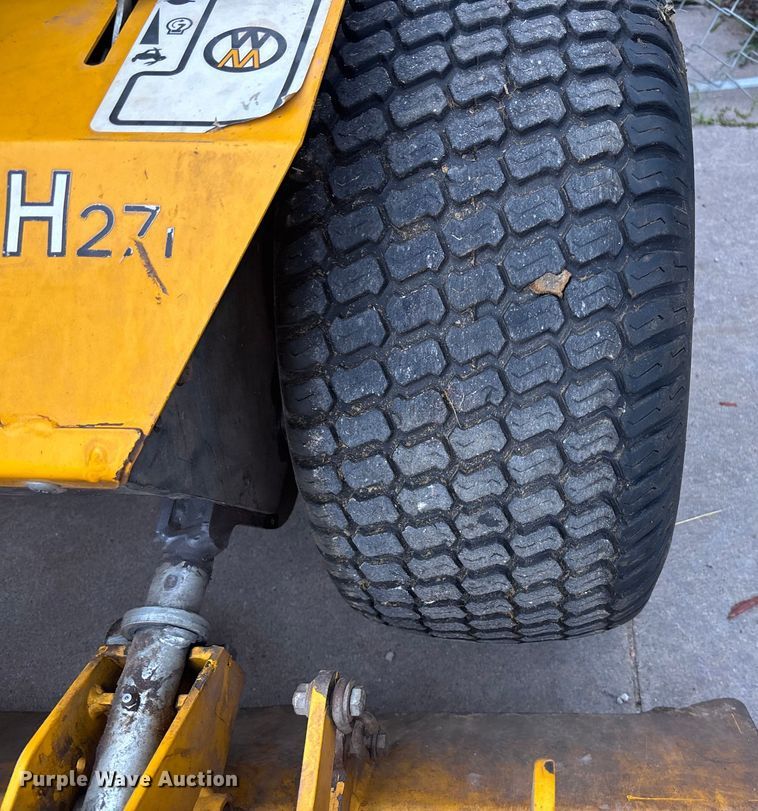 image for item EE3963 Walker  MH27I-16 ZTR lawn mower