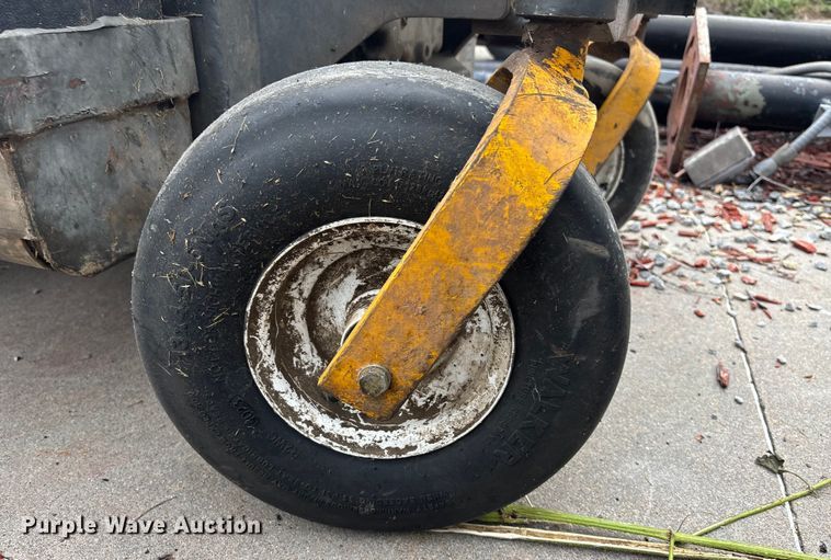 image for item EE3963 Walker  MH27I-16 ZTR lawn mower