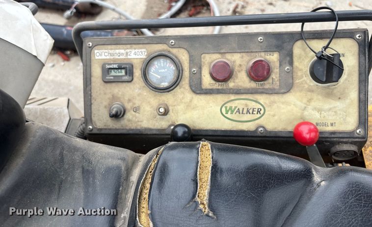 image for item EE3964 Walker MTGHS ZTR lawn mower