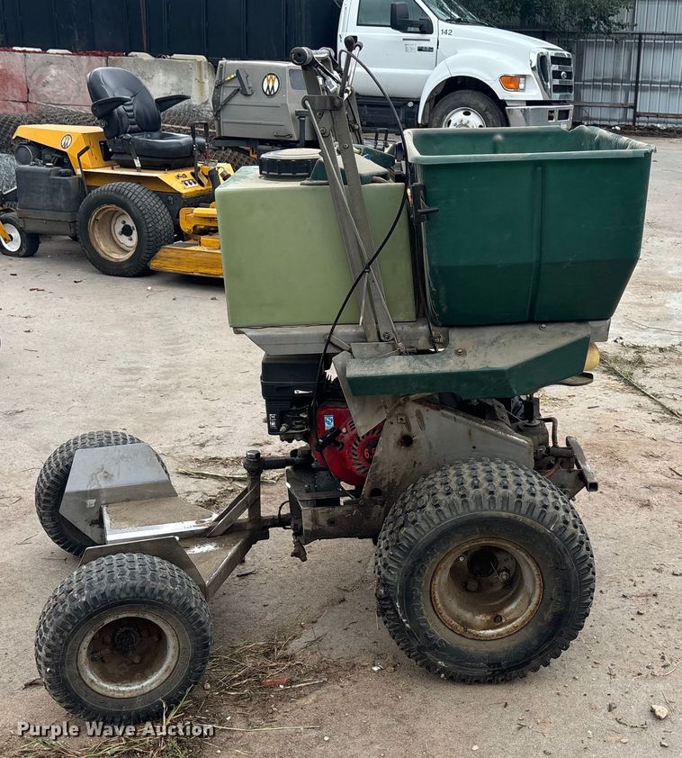 image for item EE3965 Permagreen Magnum B1B spreader