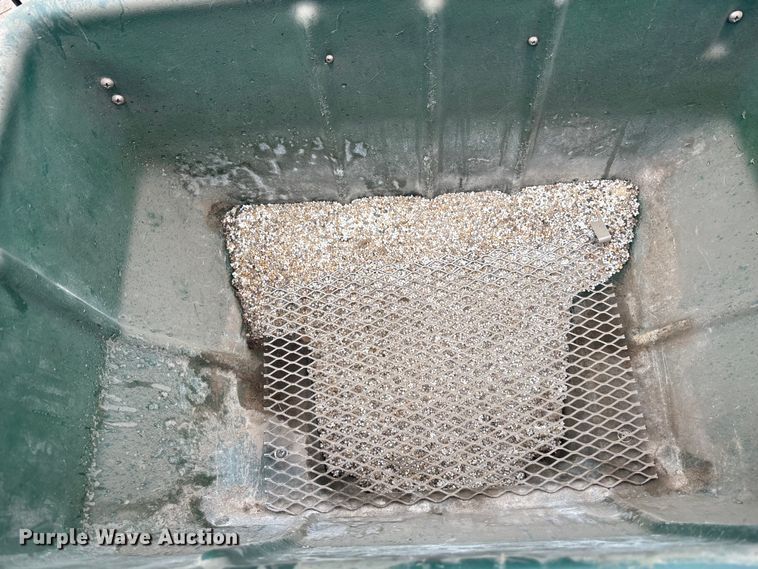 image for item EE3965 Permagreen Magnum B1B spreader