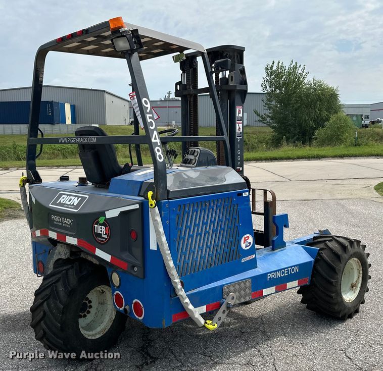 image for item EE3992 2014 Princeton PB70.3 forklift