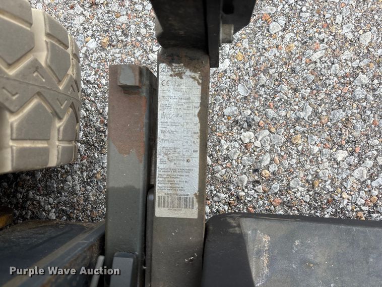 image for item EE3993 Caterpillar 2ET3000 forklift