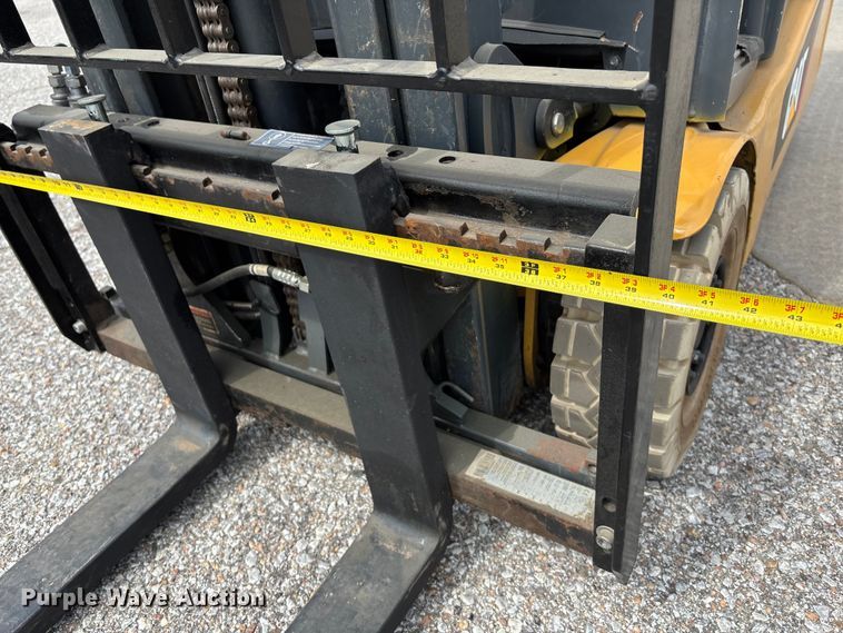 image for item EE3993 Caterpillar 2ET3000 forklift