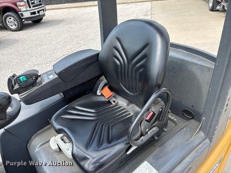 image for item EE3993 Caterpillar 2ET3000 forklift