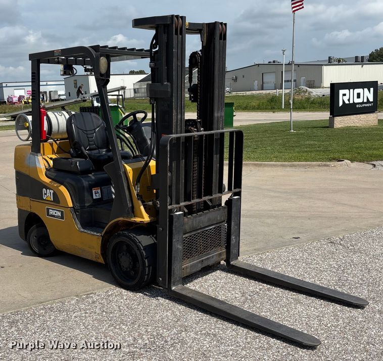 MONTACARGAS CATERPILLAR 2C6000