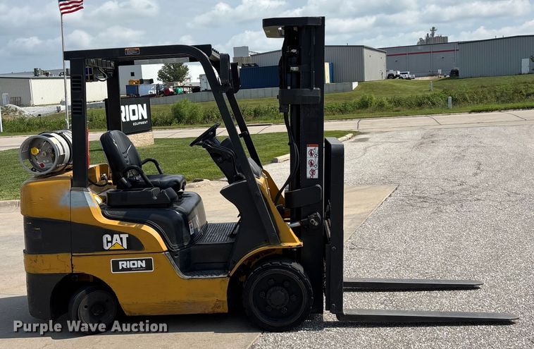 MONTACARGAS CATERPILLAR 2C6000