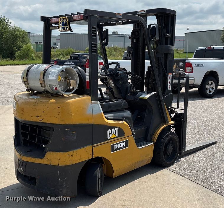 MONTACARGAS CATERPILLAR 2C6000