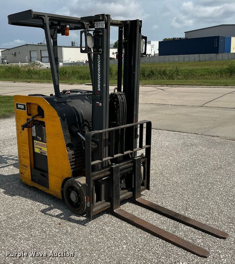 MONTACARGAS ELéCTRICO JUNGHEINRICH ETG235