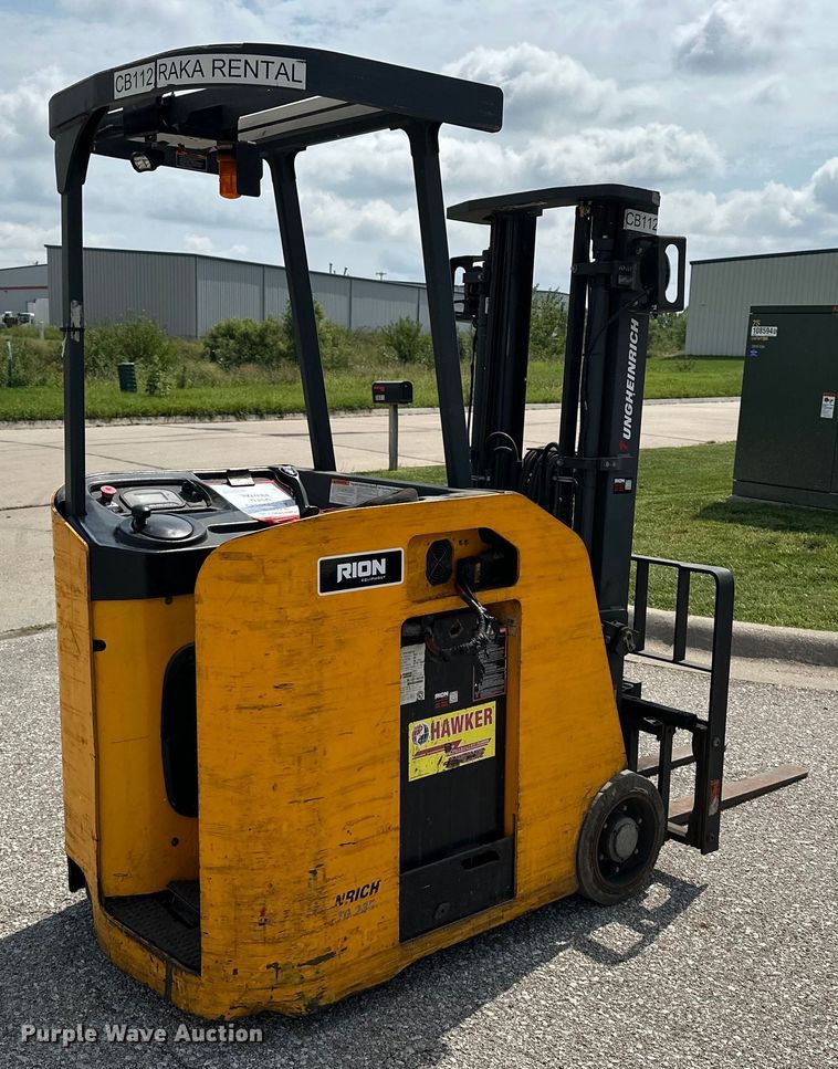 MONTACARGAS ELéCTRICO JUNGHEINRICH ETG235
