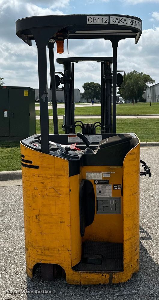 image for item EE3995 Jungheinrich ETG235 forklift