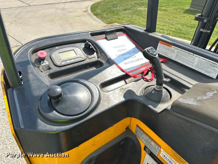 image for item EE3995 Jungheinrich ETG235 forklift