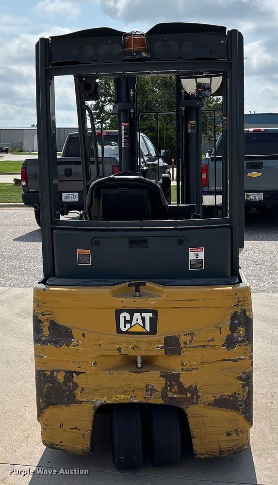 image for item EE3996 Caterpillar 2ET3500 forklift
