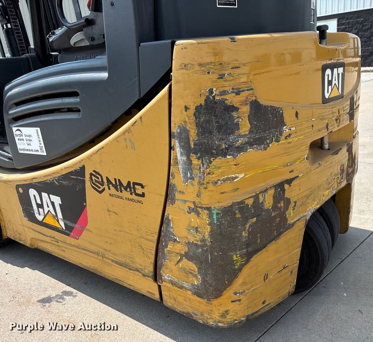 image for item EE3996 Caterpillar 2ET3500 forklift