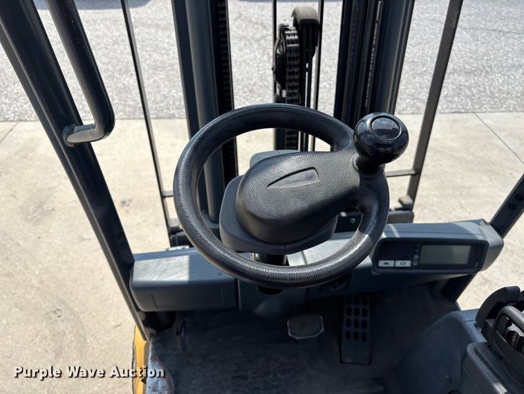 image for item EE3996 Caterpillar 2ET3500 forklift