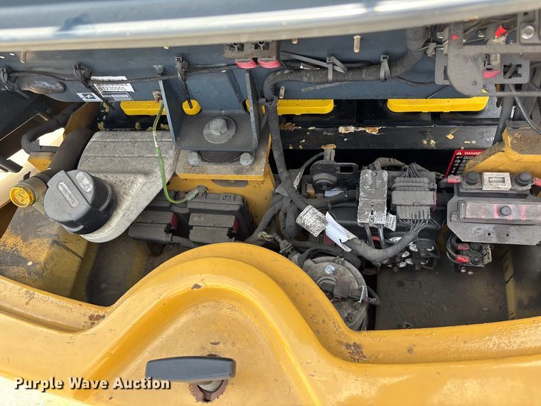 image for item EE3996 Caterpillar 2ET3500 forklift