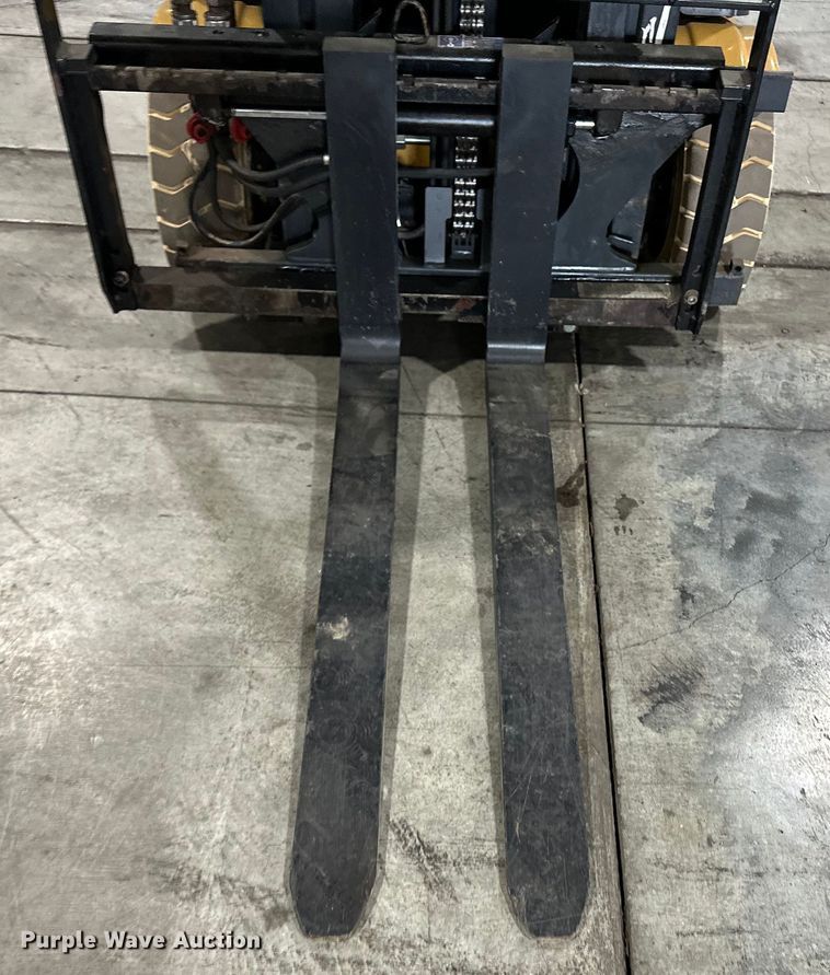 image for item EE3997 Caterpillar 2ET3000 forklift