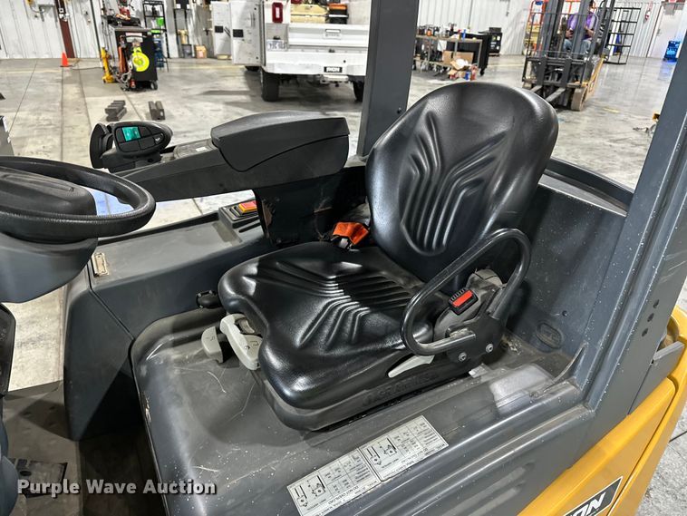 image for item EE3997 Caterpillar 2ET3000 forklift