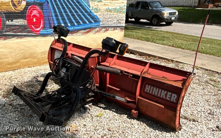 image for item EE3999 Hiniker plow