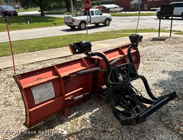 image for item EE3999 Hiniker plow