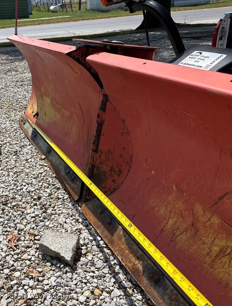 image for item EE3999 Hiniker plow