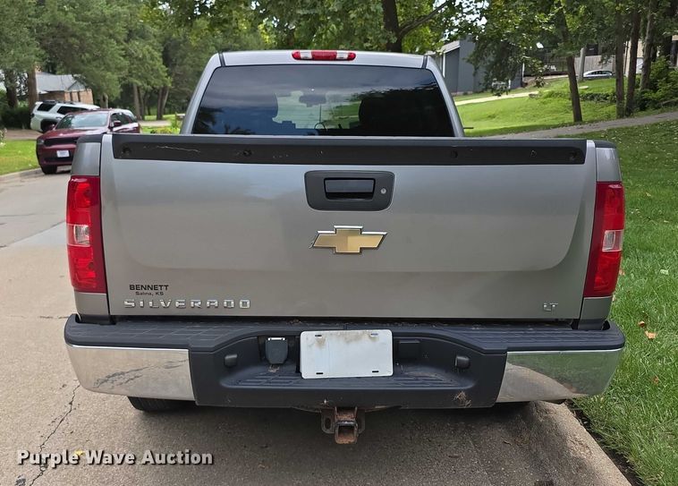 image for item EF3794 2007 Chevrolet Silverado 1500 Crew Cab pickup truck