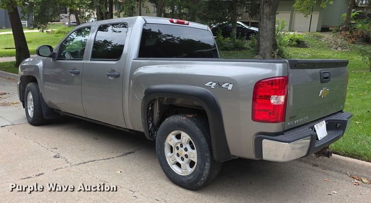 image for item EF3794 2007 Chevrolet Silverado 1500 Crew Cab pickup truck