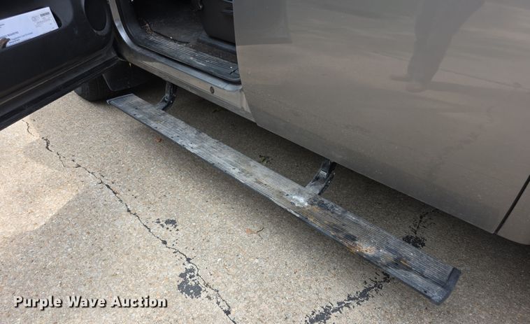 image for item EF3794 2007 Chevrolet Silverado 1500 Crew Cab pickup truck