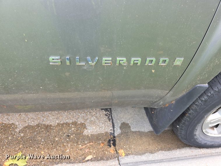 image for item EF3794 2007 Chevrolet Silverado 1500 Crew Cab pickup truck