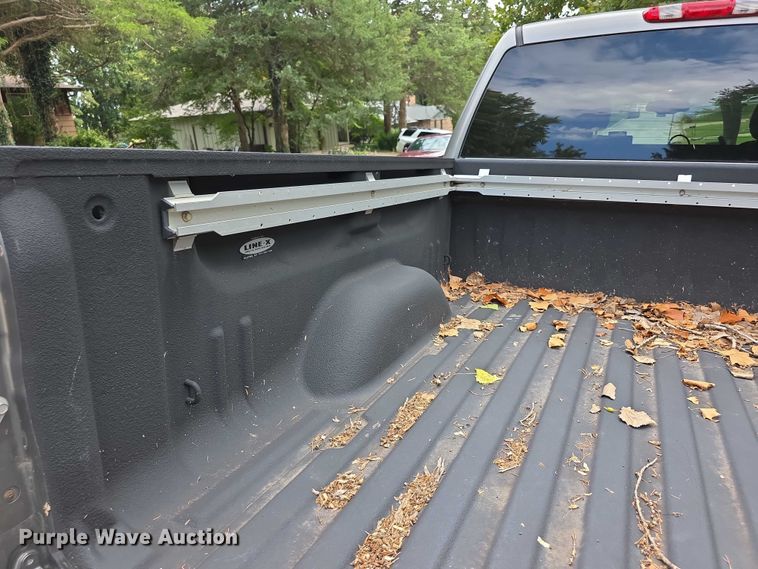 image for item EF3794 2007 Chevrolet Silverado 1500 Crew Cab pickup truck