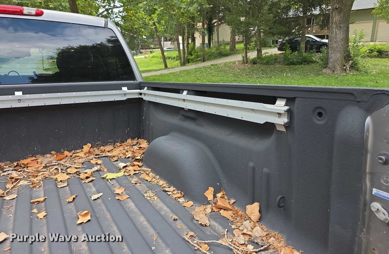 image for item EF3794 2007 Chevrolet Silverado 1500 Crew Cab pickup truck