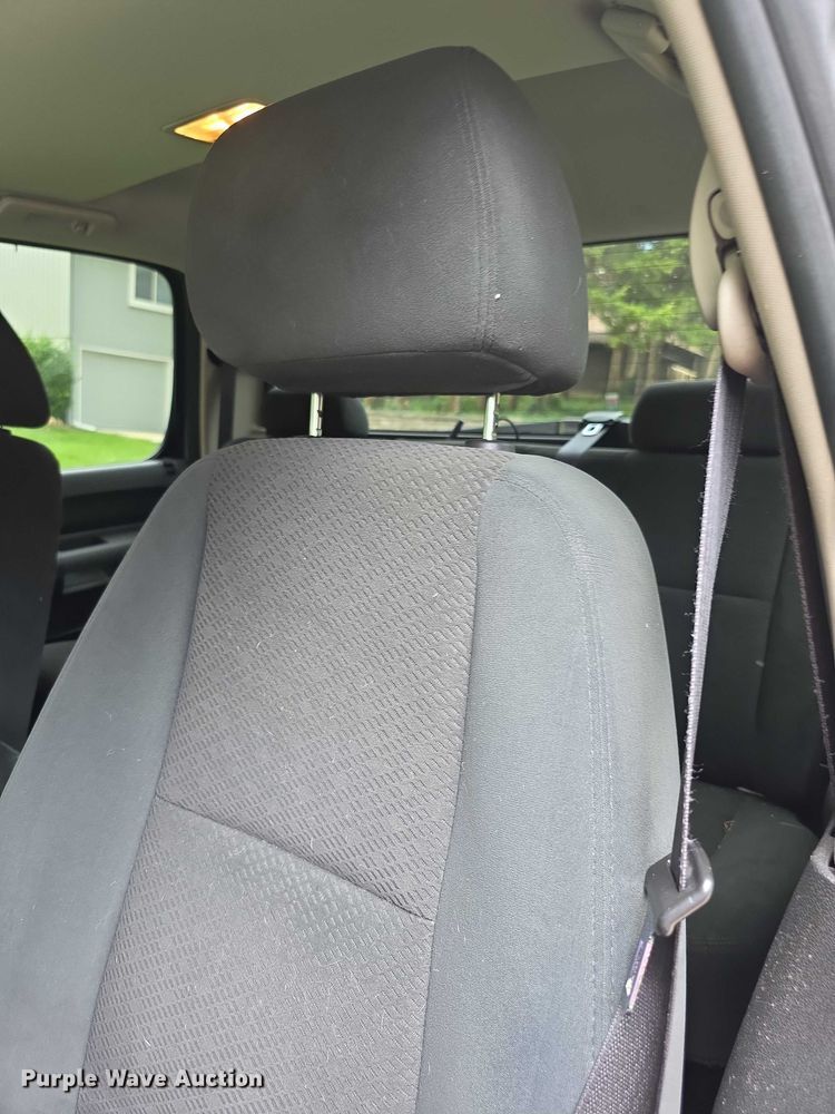 image for item EF3794 2007 Chevrolet Silverado 1500 Crew Cab pickup truck