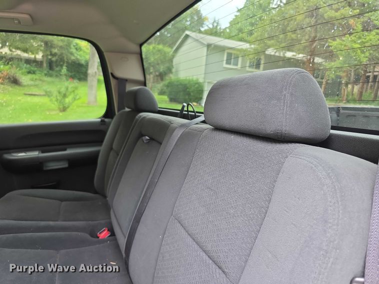 image for item EF3794 2007 Chevrolet Silverado 1500 Crew Cab pickup truck