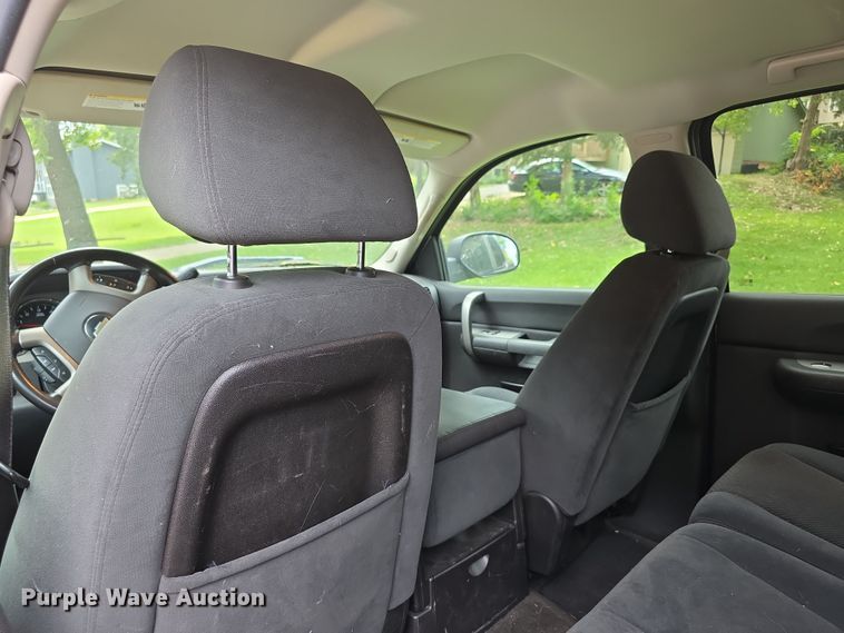 image for item EF3794 2007 Chevrolet Silverado 1500 Crew Cab pickup truck