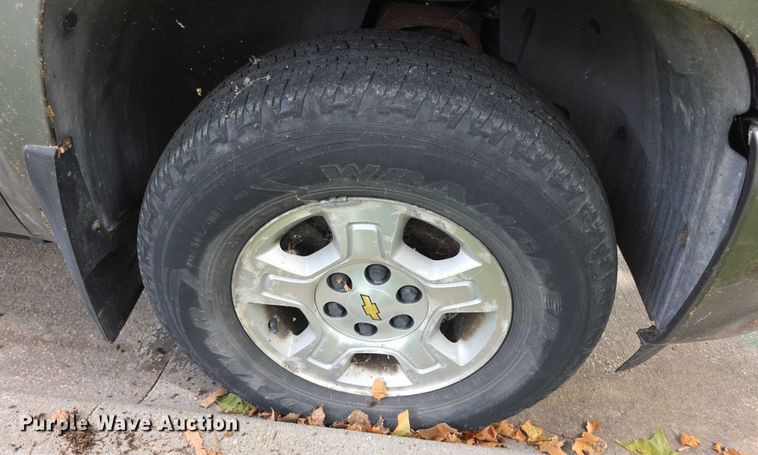 image for item EF3794 2007 Chevrolet Silverado 1500 Crew Cab pickup truck