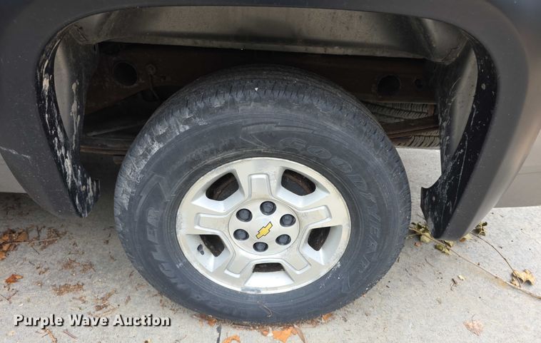 image for item EF3794 2007 Chevrolet Silverado 1500 Crew Cab pickup truck