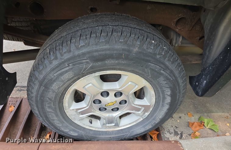 image for item EF3794 2007 Chevrolet Silverado 1500 Crew Cab pickup truck