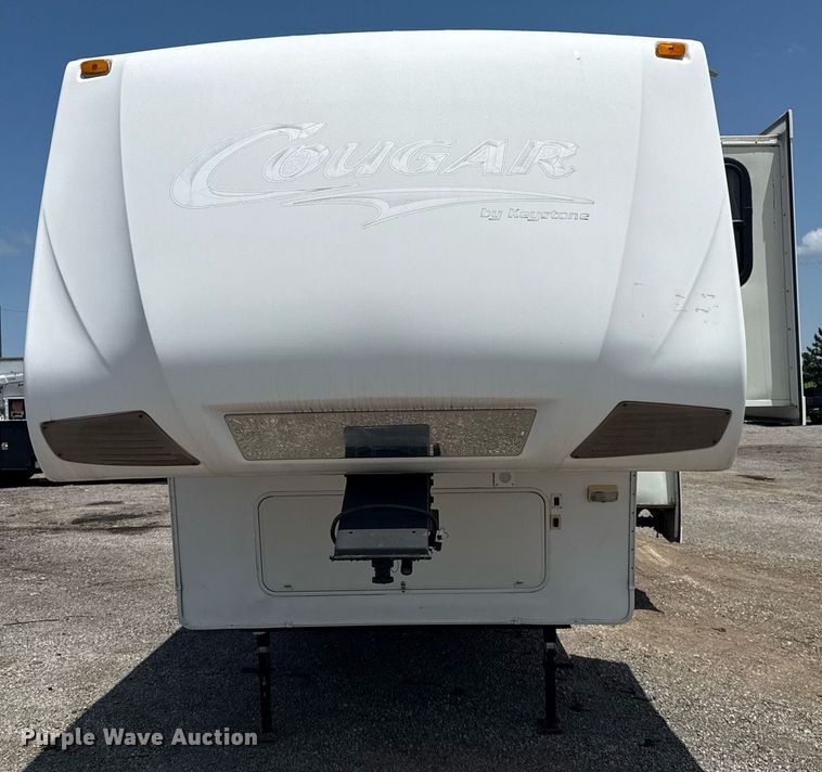 image for item EG5986 2008 Keystone Cougar camper