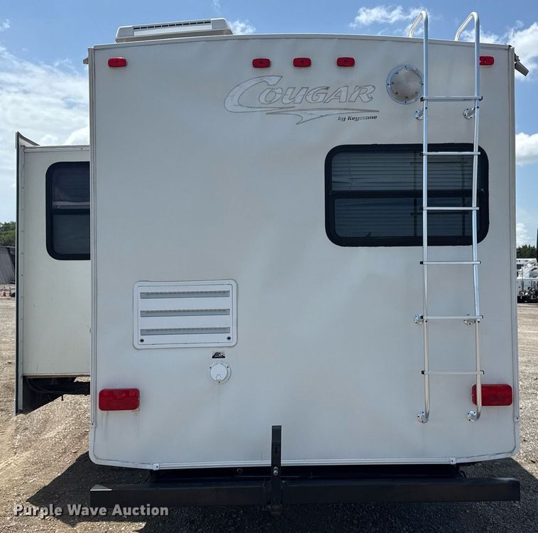 image for item EG5986 2008 Keystone Cougar camper